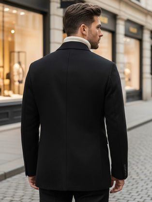 Divatos fekete kapucnis férfi kabát