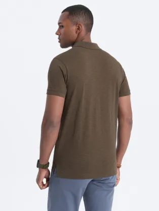 Fehér galléros póló