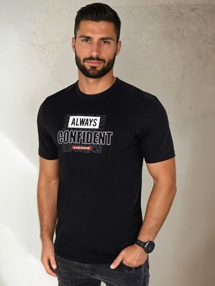 Modern fekete póló felirattal