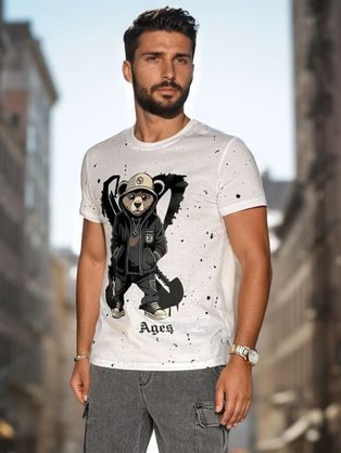 Fehér férfi póló merész nyomtatással