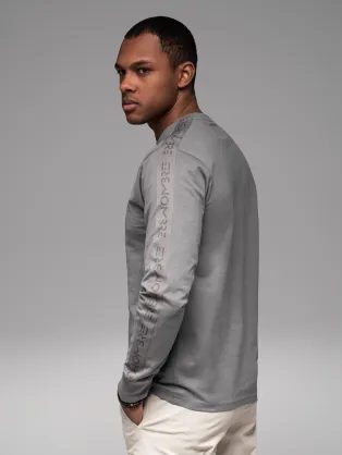 Szemet gyönyörködtető fehér hosszú ujjú póló V3 LSCL-0127