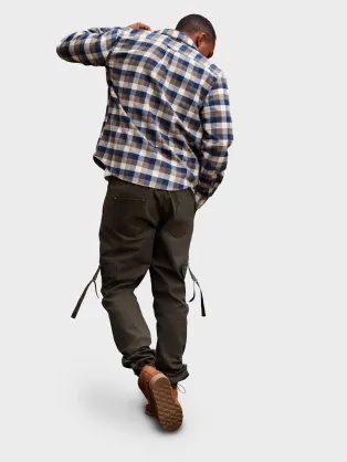 Elegáns fekete melegítőnadrág