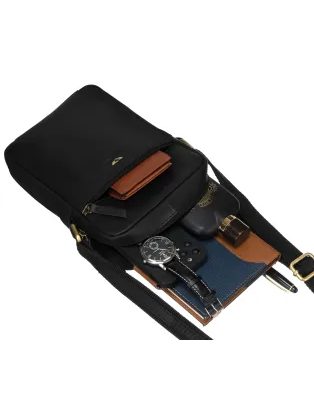 Praktikus fekete válltáska Always Wild