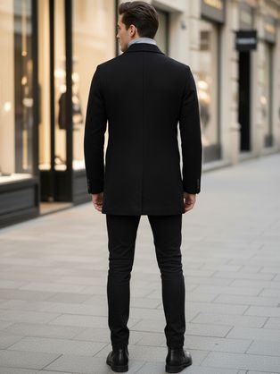 Divatos fekete kapucnis férfi kabát