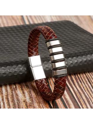 Férfi barna karkötő kereszttel