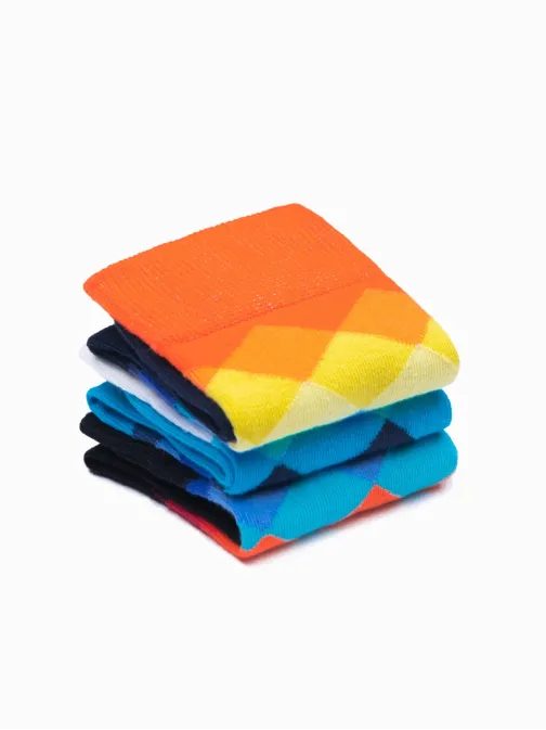 Stílusos színes mintás zokni szett  U242-V1 (3 ks)