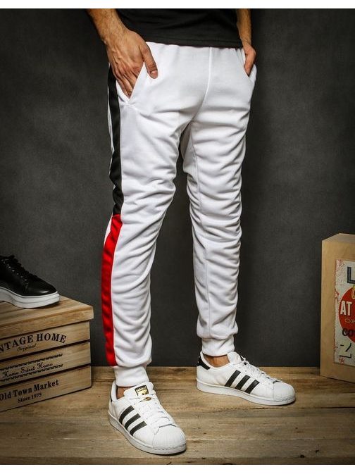 Trendi fehér melegítő nadrág