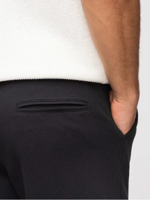 Fekete kötött férfi rövidnadrág V2 SRSK-0124