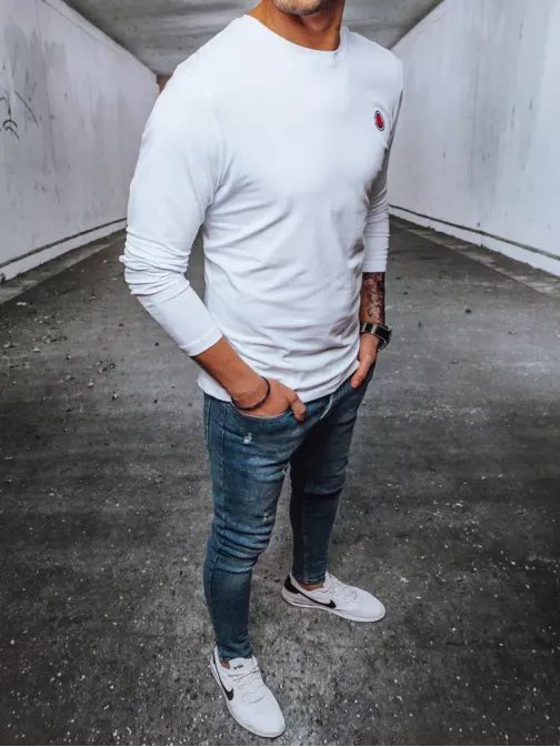 Modern fehér hosszú ujjú póló