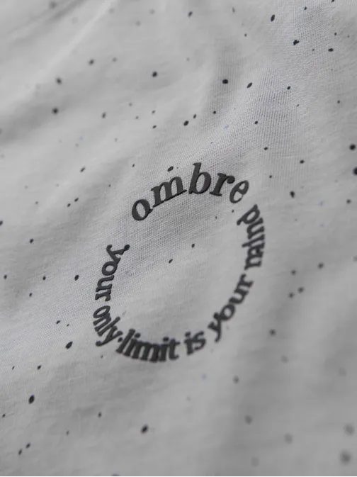 Divatos szürke férfi póló V8 nyomtatással TSFP-0186