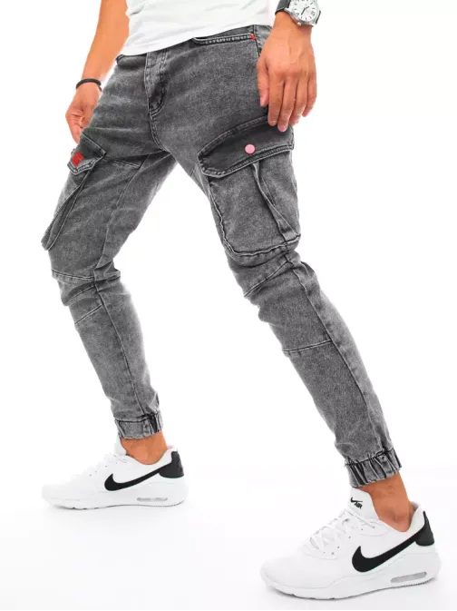 Világosszürke szűk farmernadrág modern kivitelben