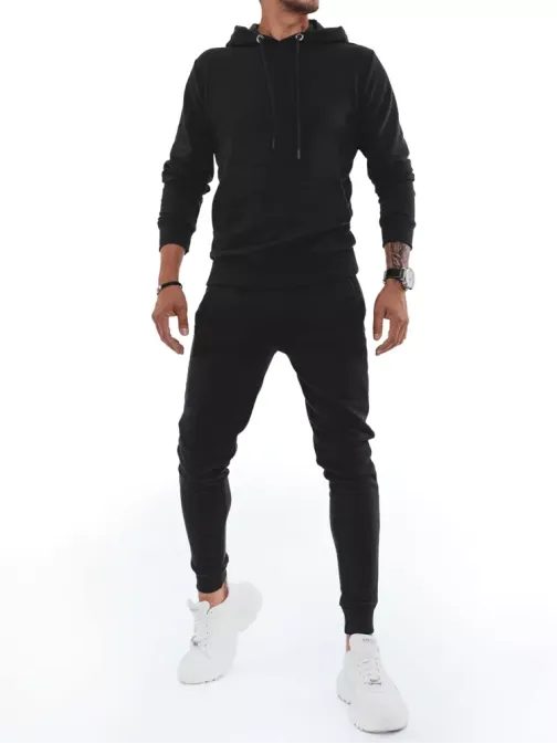 Kényelmes fekete tréningruha