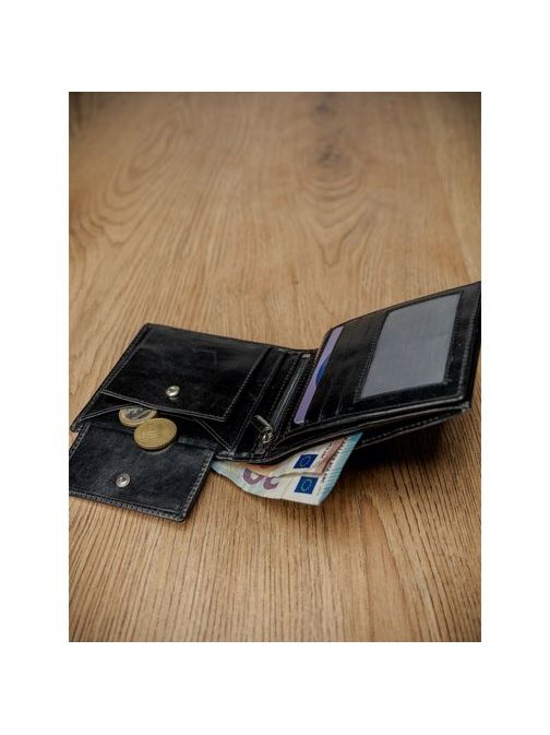 Egyszerű fekete pénztárca