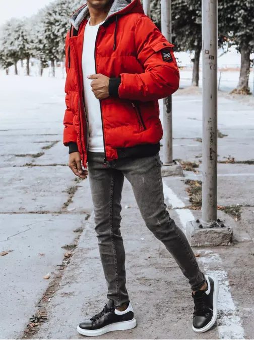 Vonzó piros téli dzseki