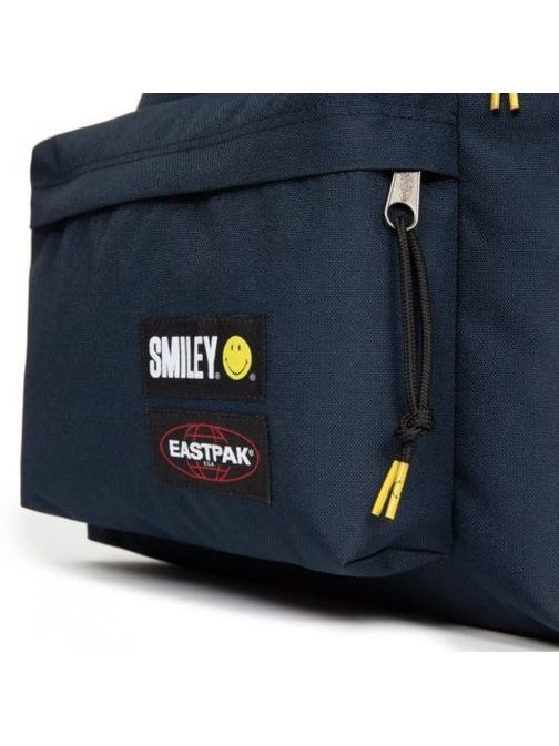 Városi kék hátizsák hangulatjelekkel Eastpak Patch Marine