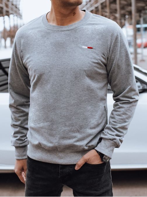 Vonzó szürke pulóver