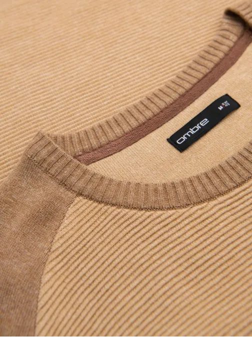 Érdekes barna mintás pulóver V4 SWSW-0121