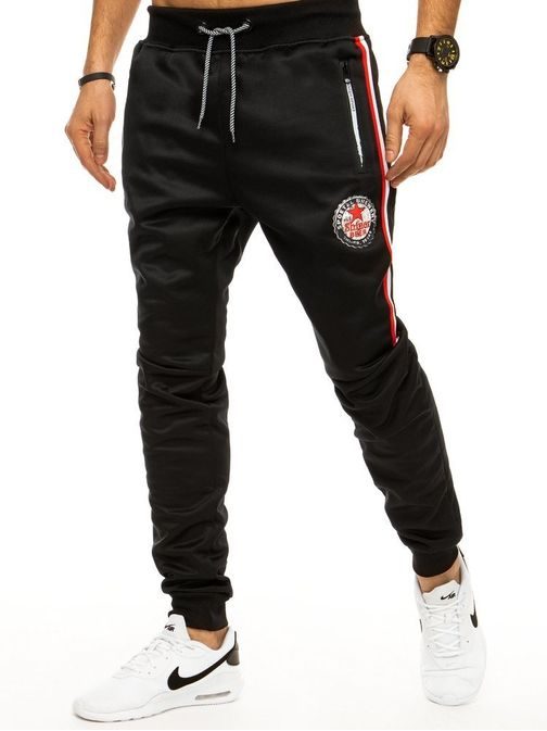 Fekete melegítő nadrág