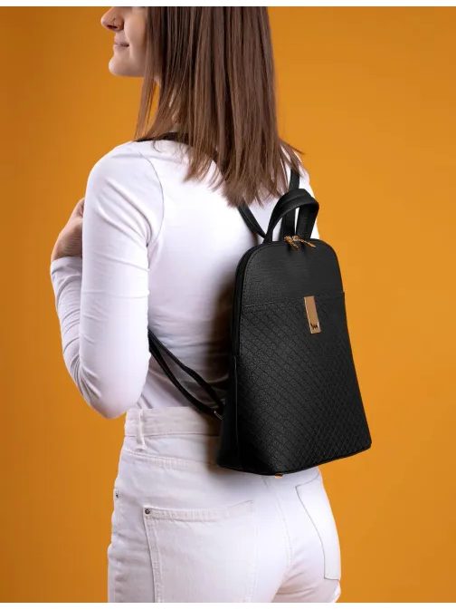 Elegáns fekete női hátizsák cipzárral - Legyferfi.hu