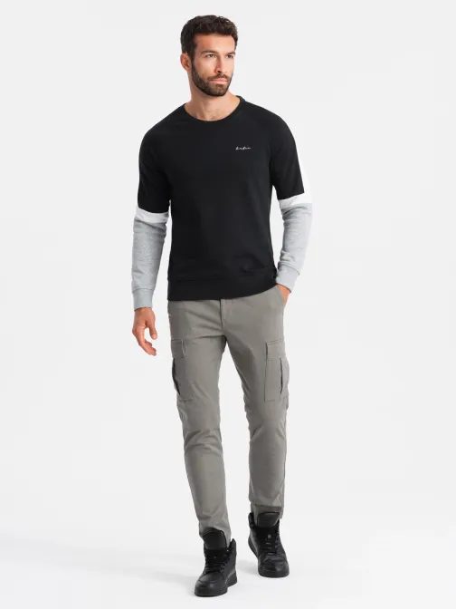 Eredeti fekete pulóver  V3 SSNZ-22FW-003