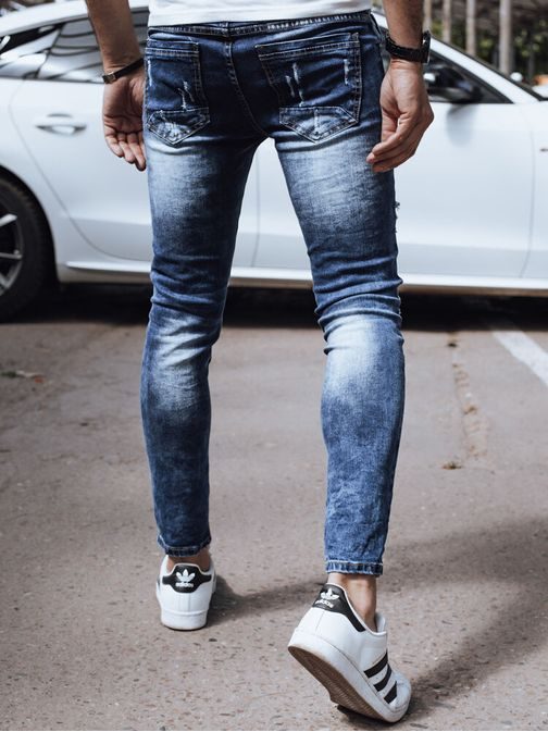 Divatos szakadt farmer férfiaknak