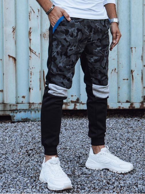 Terepmintás fekete melegítő nadrág