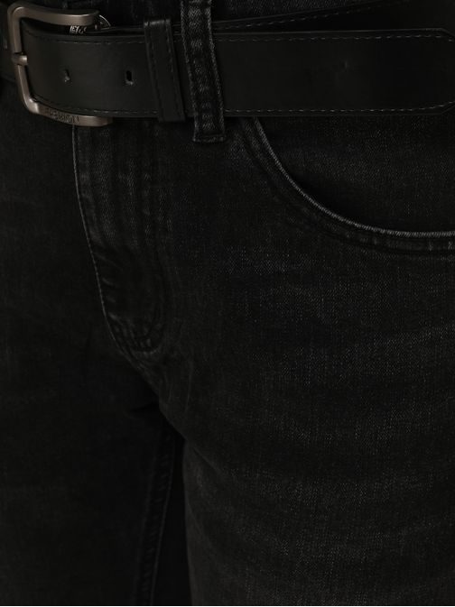 Modern fekete férfi farmer