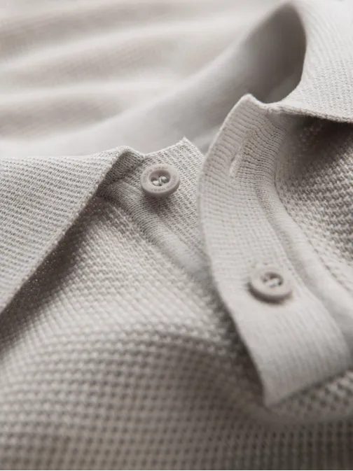 Férfi bézs színű kötött póló V6 POSS-0117