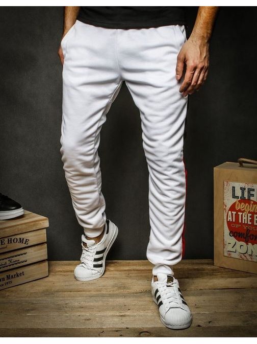 Trendi fehér melegítő nadrág