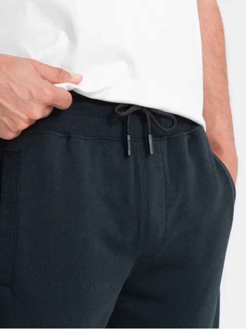 Fekete rövidnadrág V9 SRBS-0149