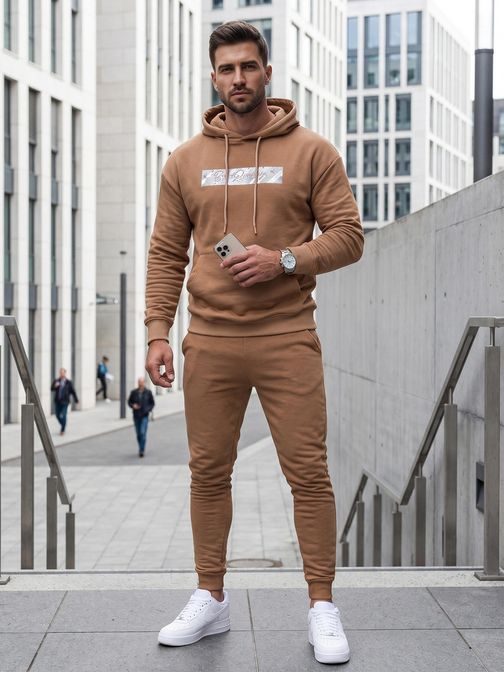 Camel színű melegítő együttes