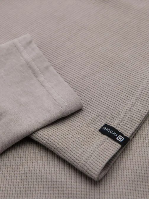 Szürke póló hosszú ujjal és zsebbel om-lscl-0109