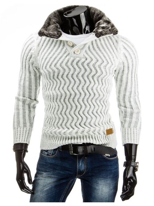 Fehér kötött pulóver
