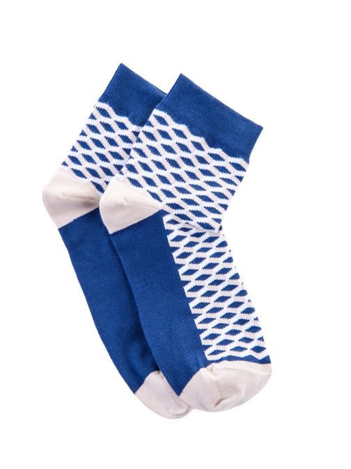 Kék bézs színű mintás zokni U08