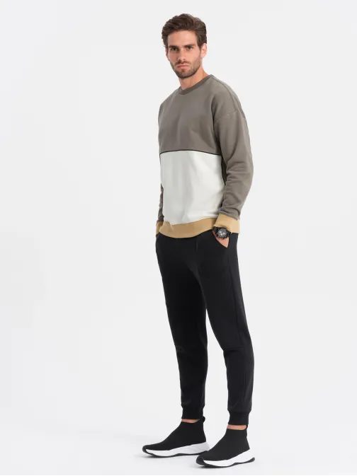 Szokatlan melegítőfelső barna színkombinációban V7 OM-SSNZ-0130