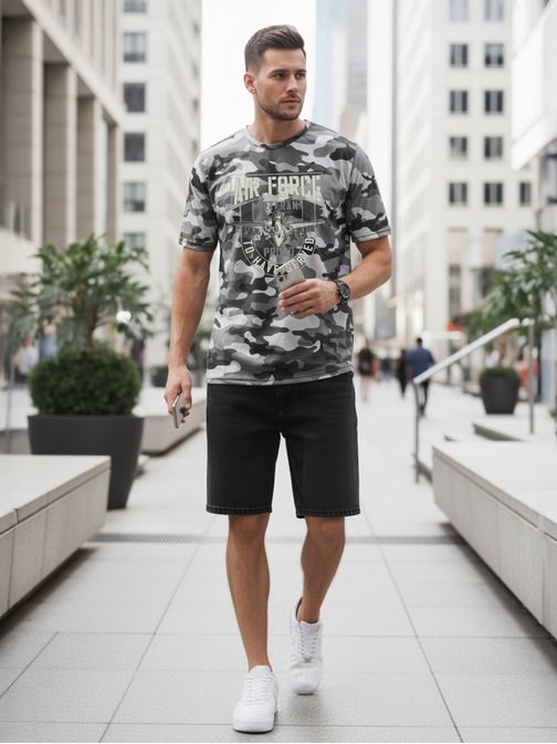 Szürke színű, mintás póló felirattal