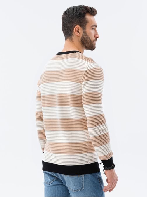 Bézs színű pulóver  E189
