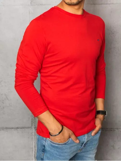 Egyszerű piros hosszú ujjú póló