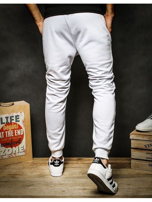 Fehér melegítő nadrág