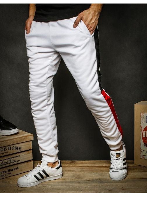 Trendi fehér melegítő nadrág