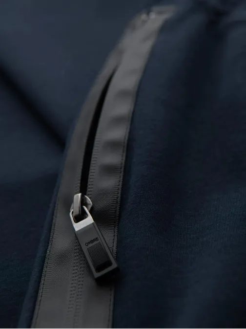 Sötétkék tréningnadrág steppeléssel V2 OM-PASK-0281