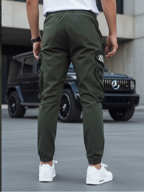 Időtlen zöld jogger nadrág