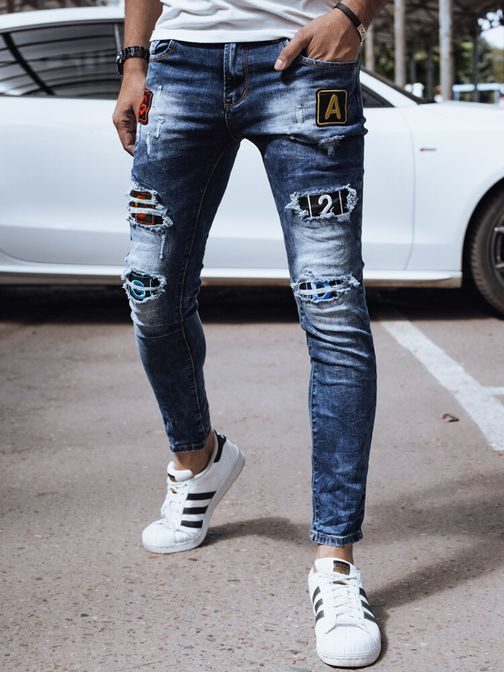 Divatos szakadt farmer férfiaknak