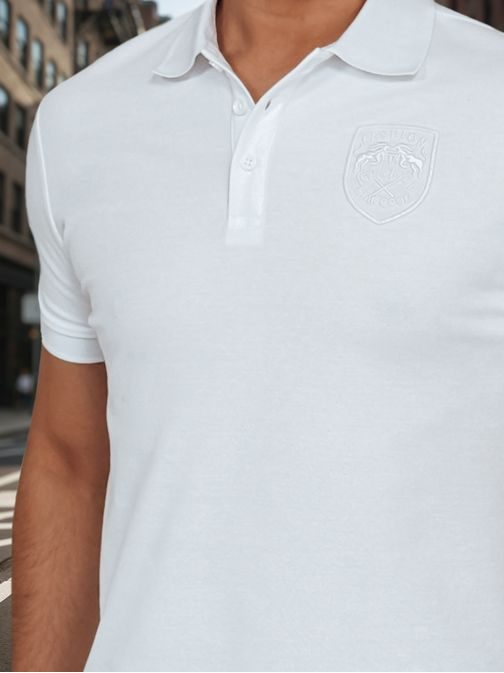 Fehér férfi pólóing logóval