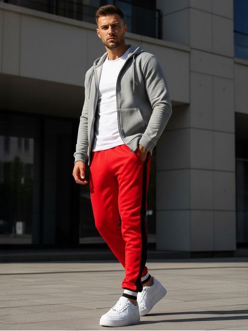 Piros melegítő csíkkal