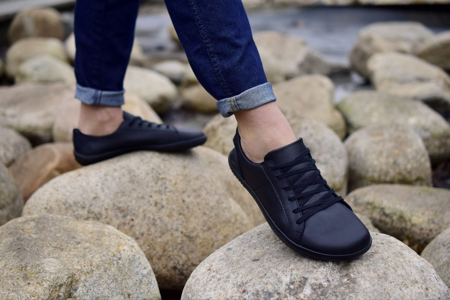 Barefoot shoes with a wide toe box