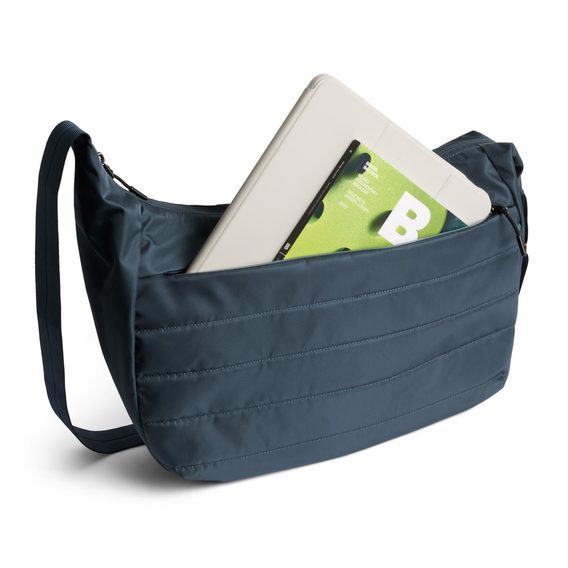 Bellroy Laneway Crescent Bag (12 l)