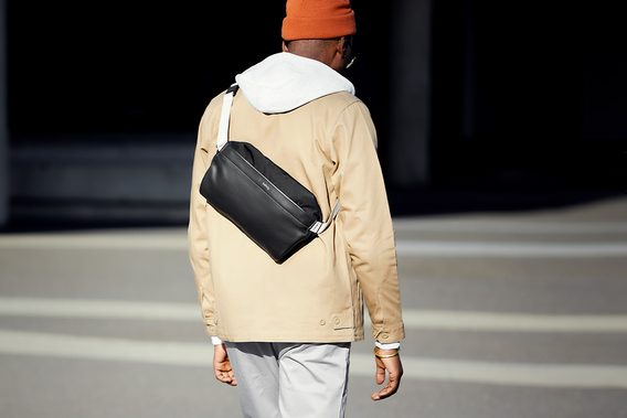 Válltáska Bellroy Sling Premium