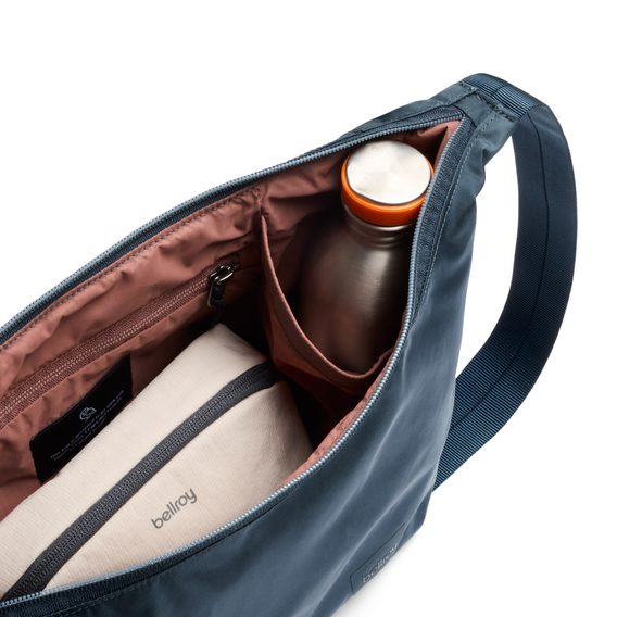 Bellroy Laneway Crescent Bag (7 l)
