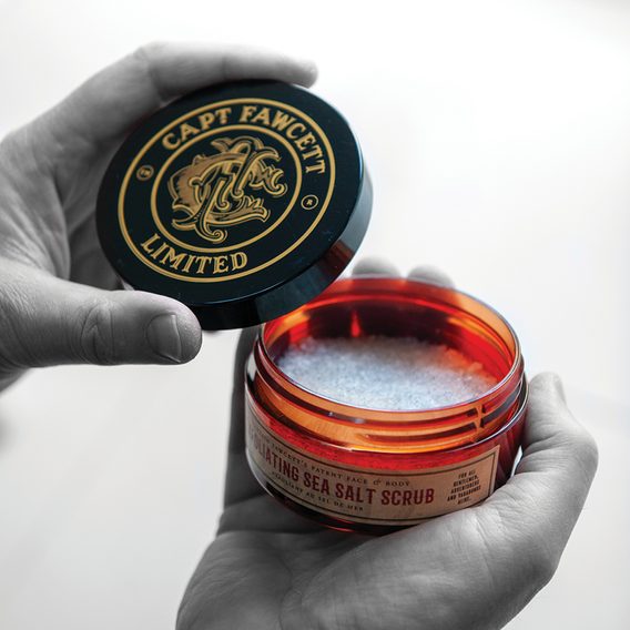 Hámlasztó paszta tengeri sóval Cpt. Fawcett Exfoliating Sea Salt Scrub (100 ml)